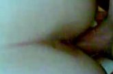 Closeup van een kutje dat gevingerd wordt